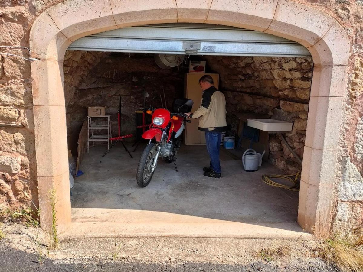 L 'Oustal De Sophie En Aveyron, A Montjaux Villa Luaran gambar